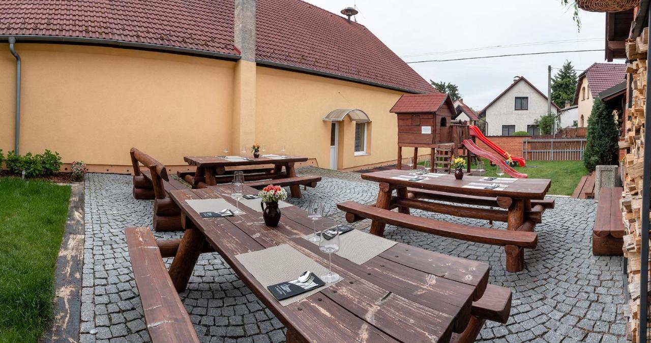 Penzion U Kaplicky Mala Hrastice Exterior photo